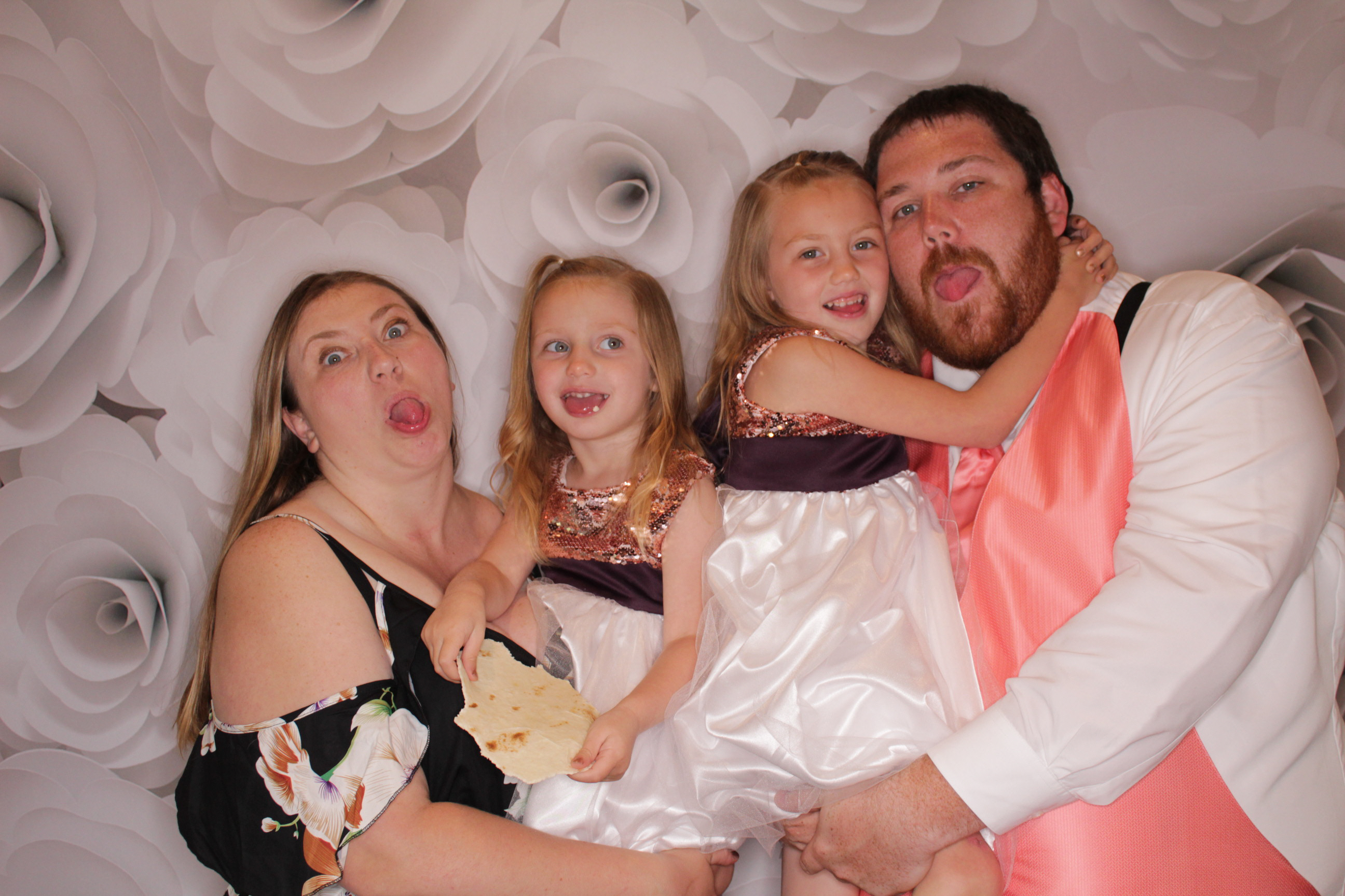 Danni and Brock’s Wedding | View more photos from the event at gallery.photoboothbillings.com/u/PhotoBoothBillings/Danni-and-Brock’s-Wedding